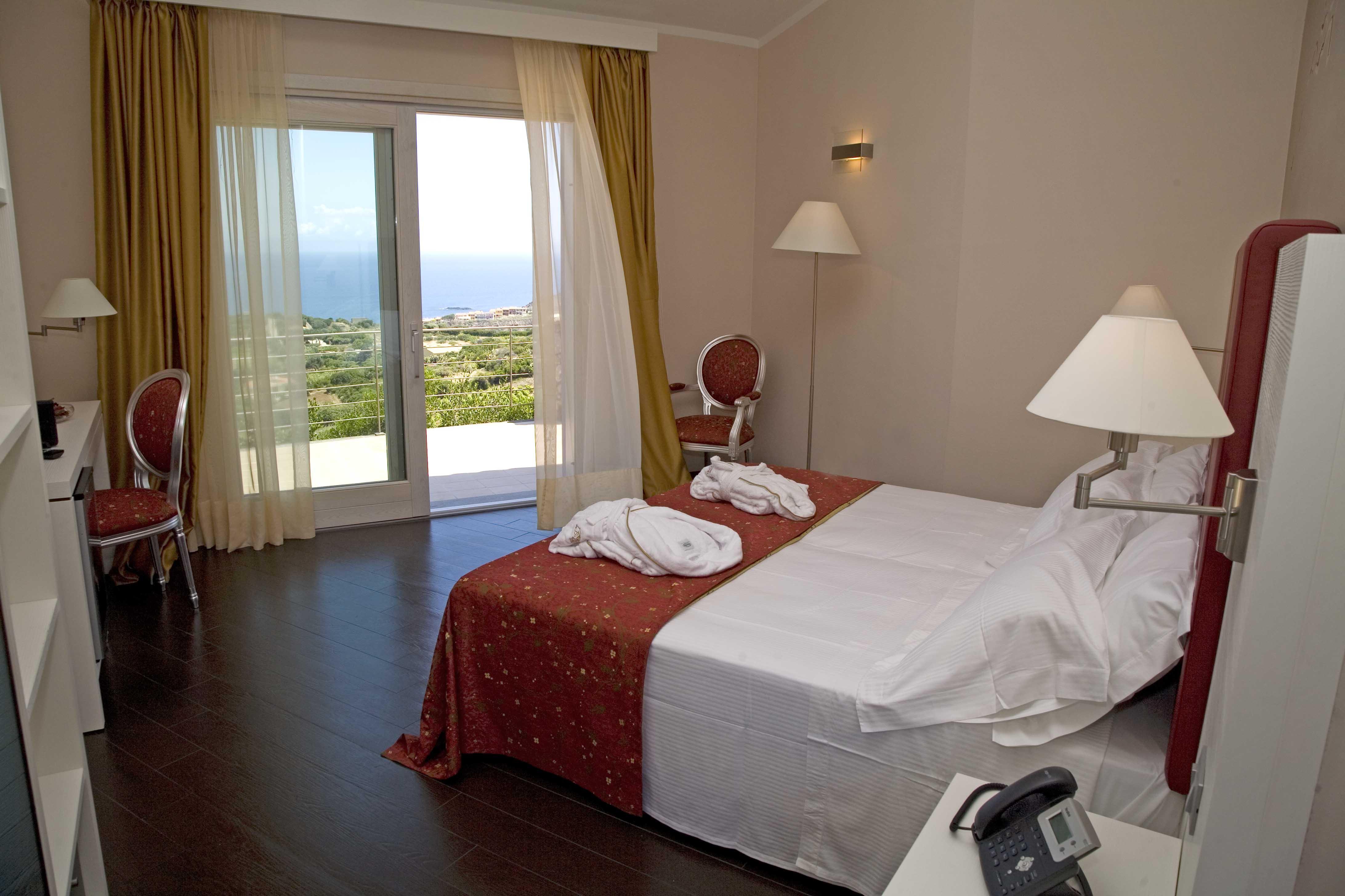 Bajaloglia Resort كاستيلساردو المظهر الخارجي الصورة