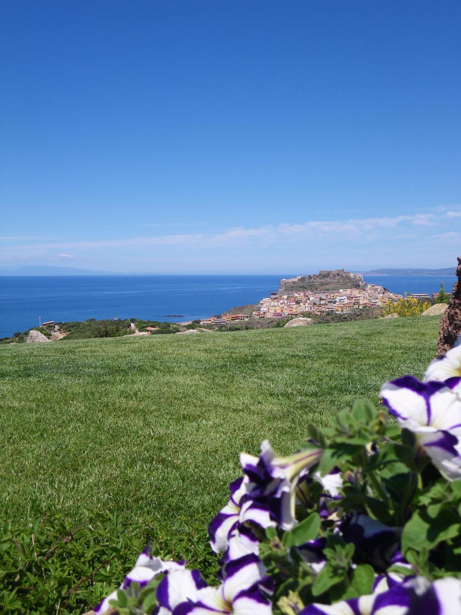 Bajaloglia Resort كاستيلساردو المظهر الخارجي الصورة