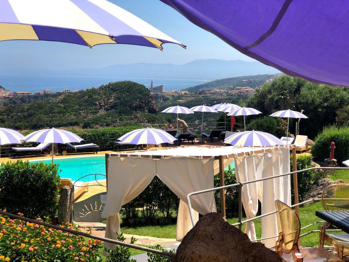 Bajaloglia Resort كاستيلساردو المظهر الخارجي الصورة