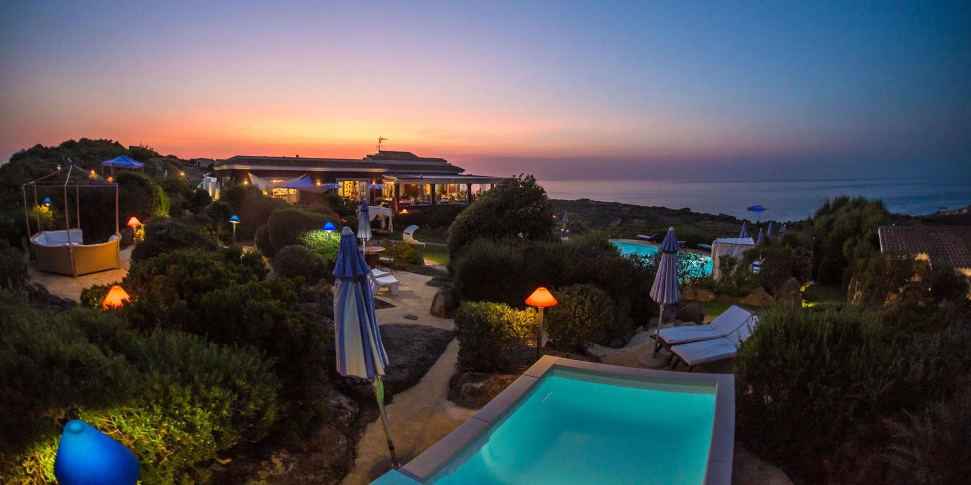 Bajaloglia Resort كاستيلساردو المظهر الخارجي الصورة